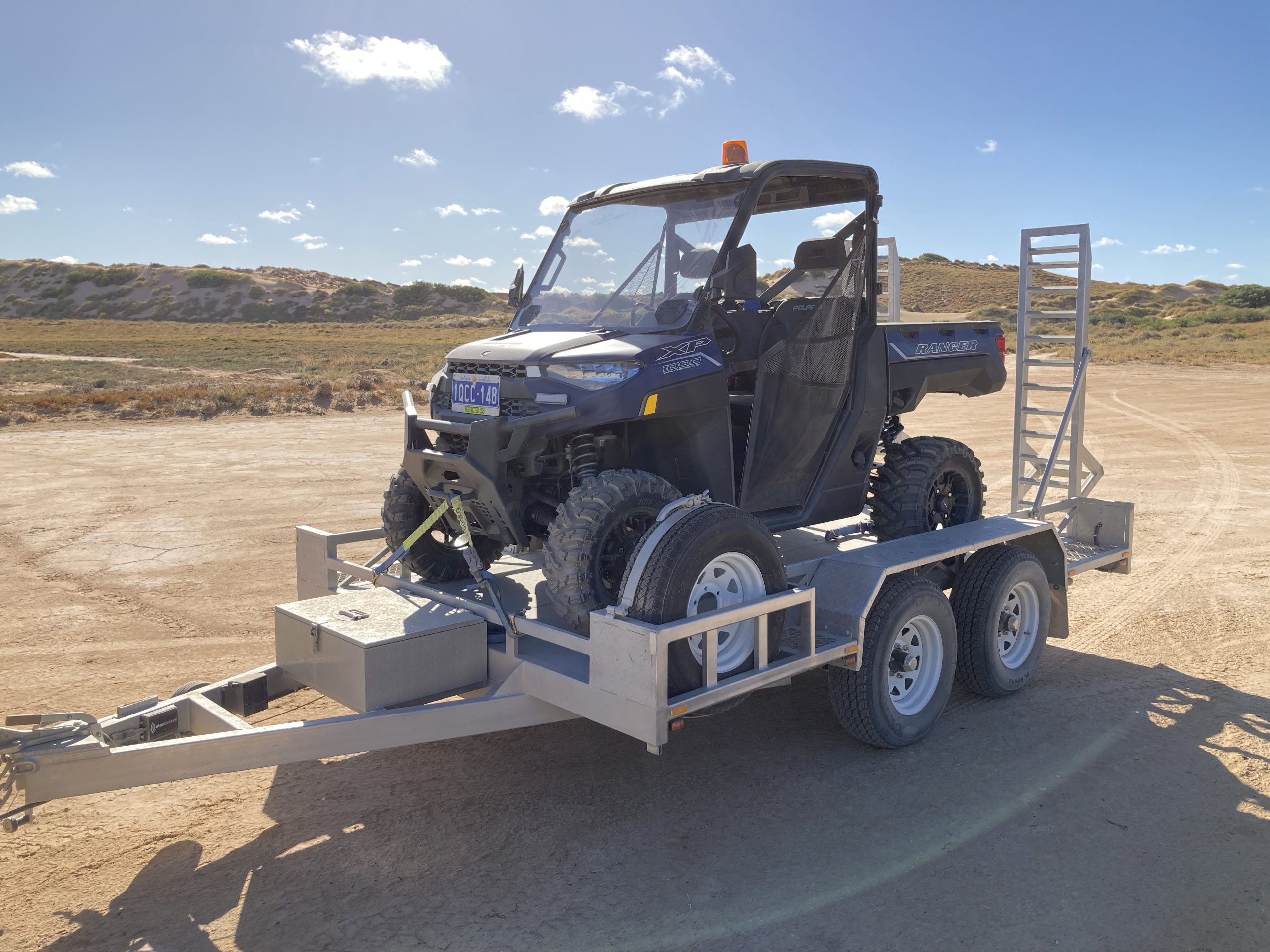 Contact Universal Trailers
